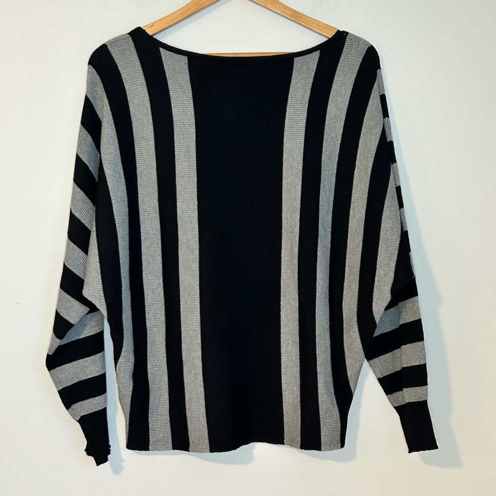 Cyrus Sweater Black Gray Striped Dolman Sleeve Size M - Picture 4 of 4
